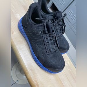 Reebok steel toe shoes brand new : they were too small for me